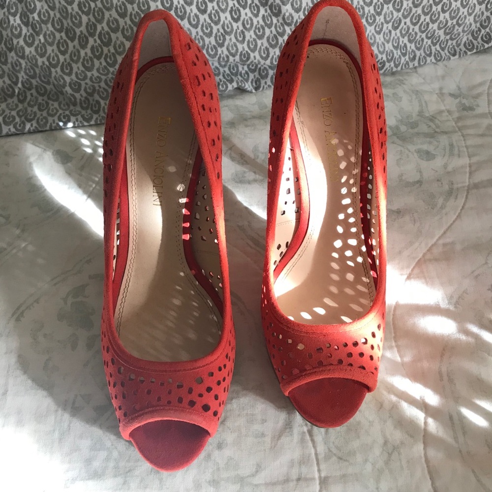 Enzo Angiolini tangerine heels
